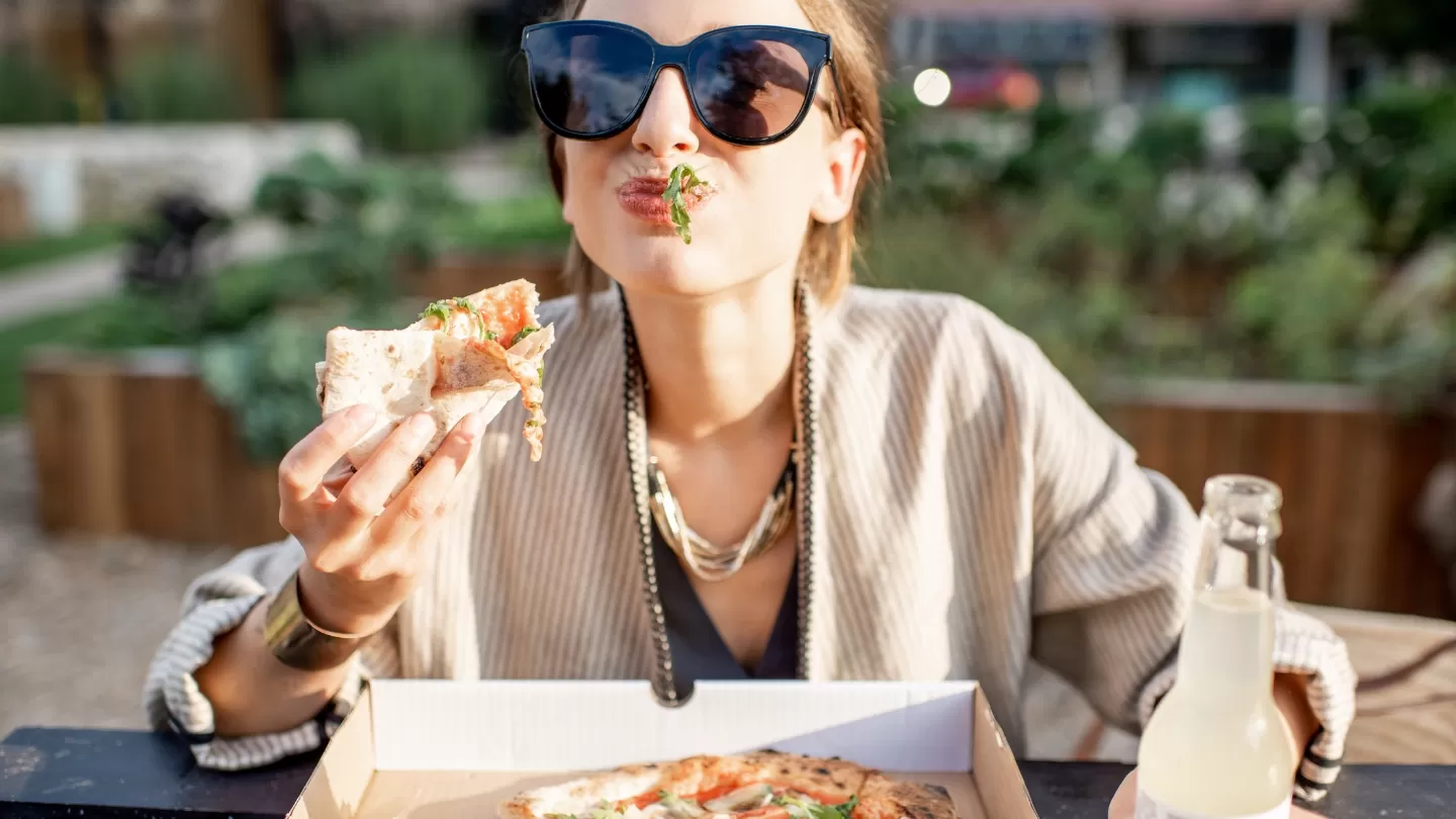 Imagem digital de Encontre a Melhor Pizzaria com Pizza Quatro Queijos Perto de Mim