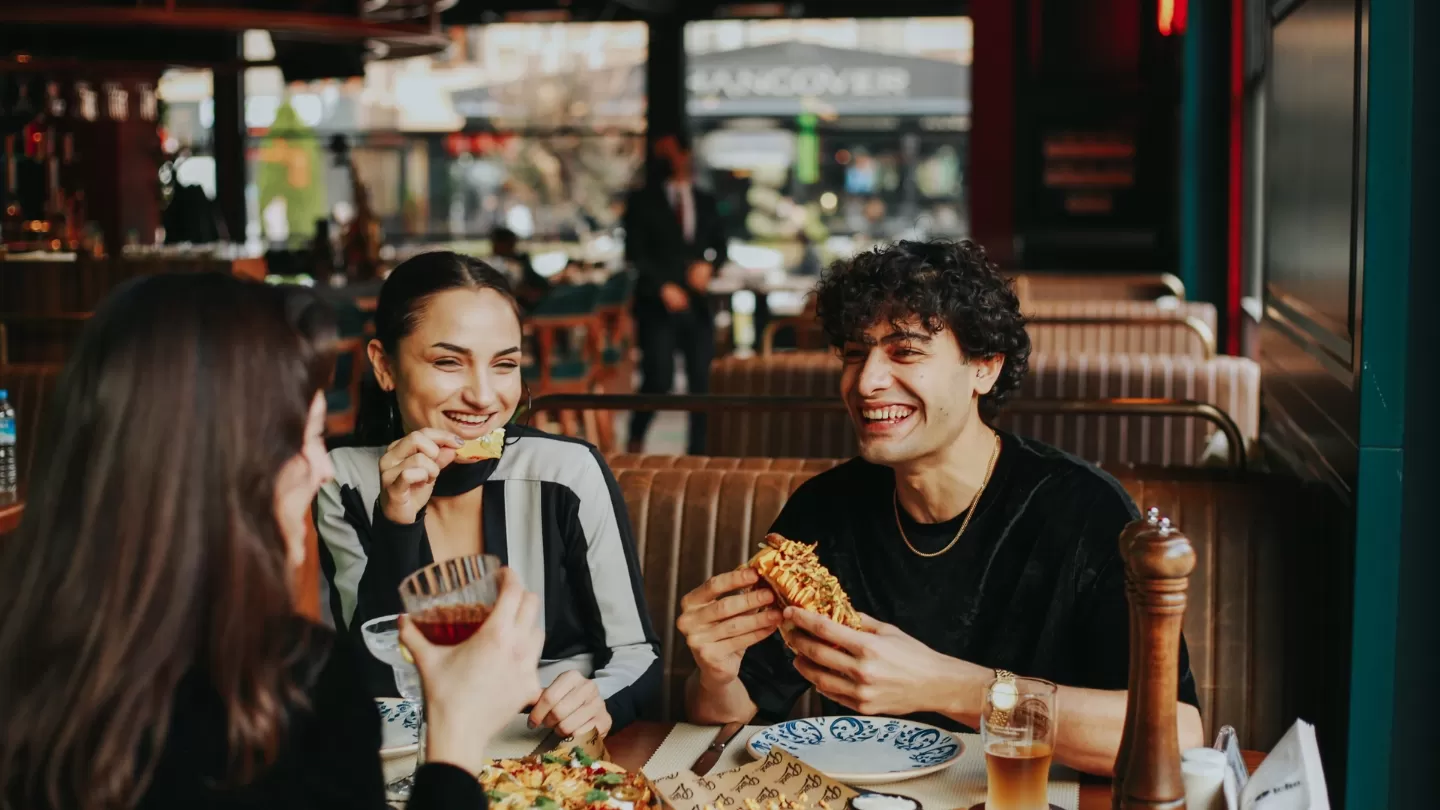 Imagem conceitual de Pizza para Retirar na Avenida Iguaçu em Curitiba: Sua Melhor Opção