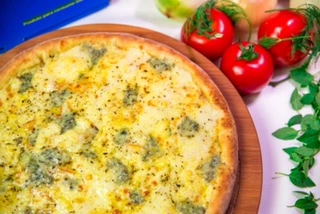 Imagem ilustrativa de pizza 5 Queijos